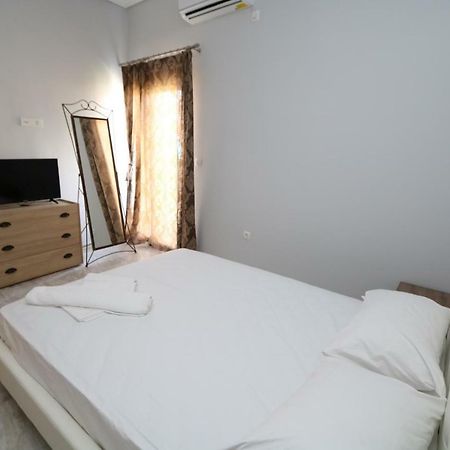 Molly Apartments アルゴストリオン エクステリア 写真