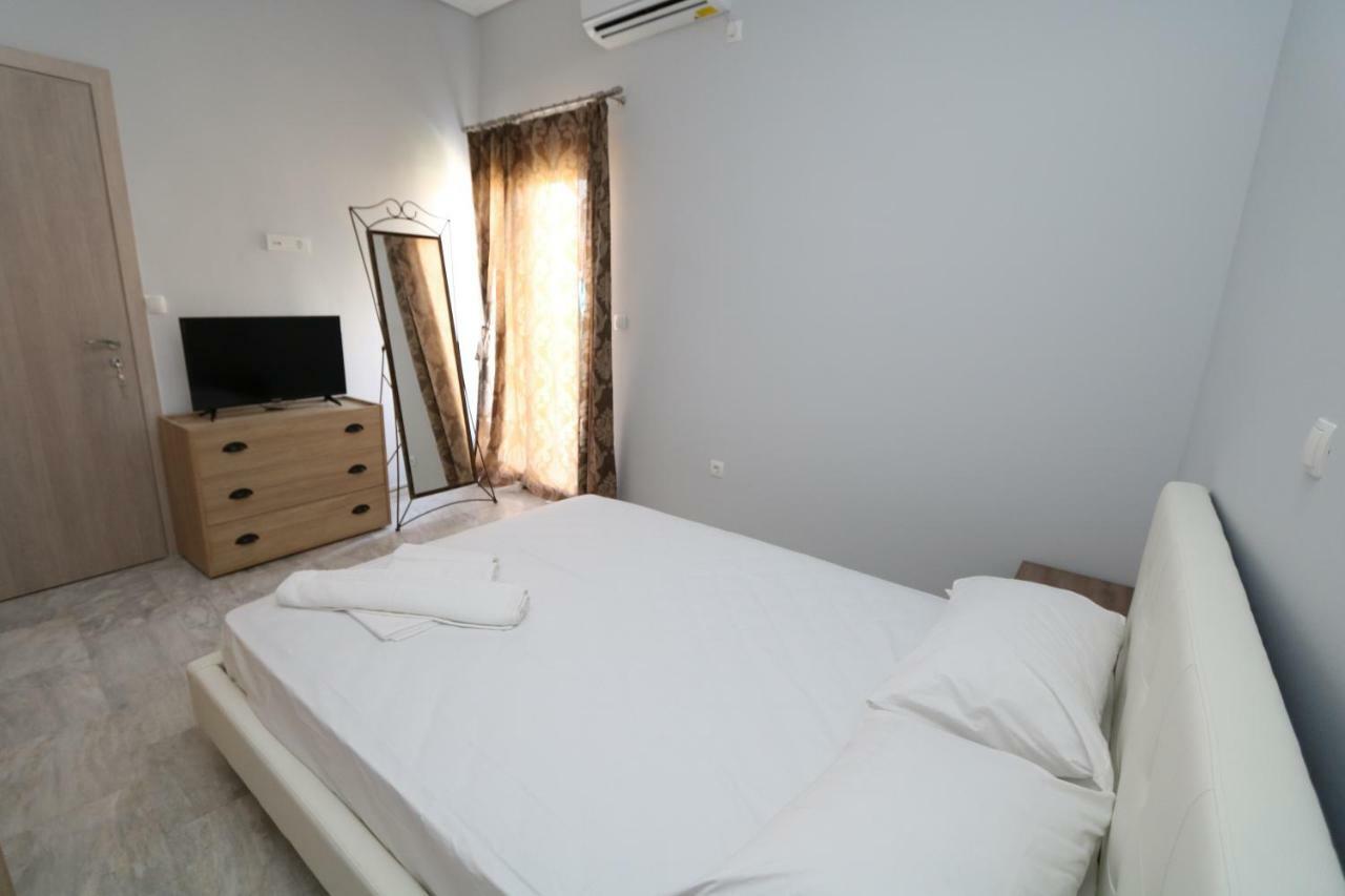 Molly Apartments アルゴストリオン エクステリア 写真